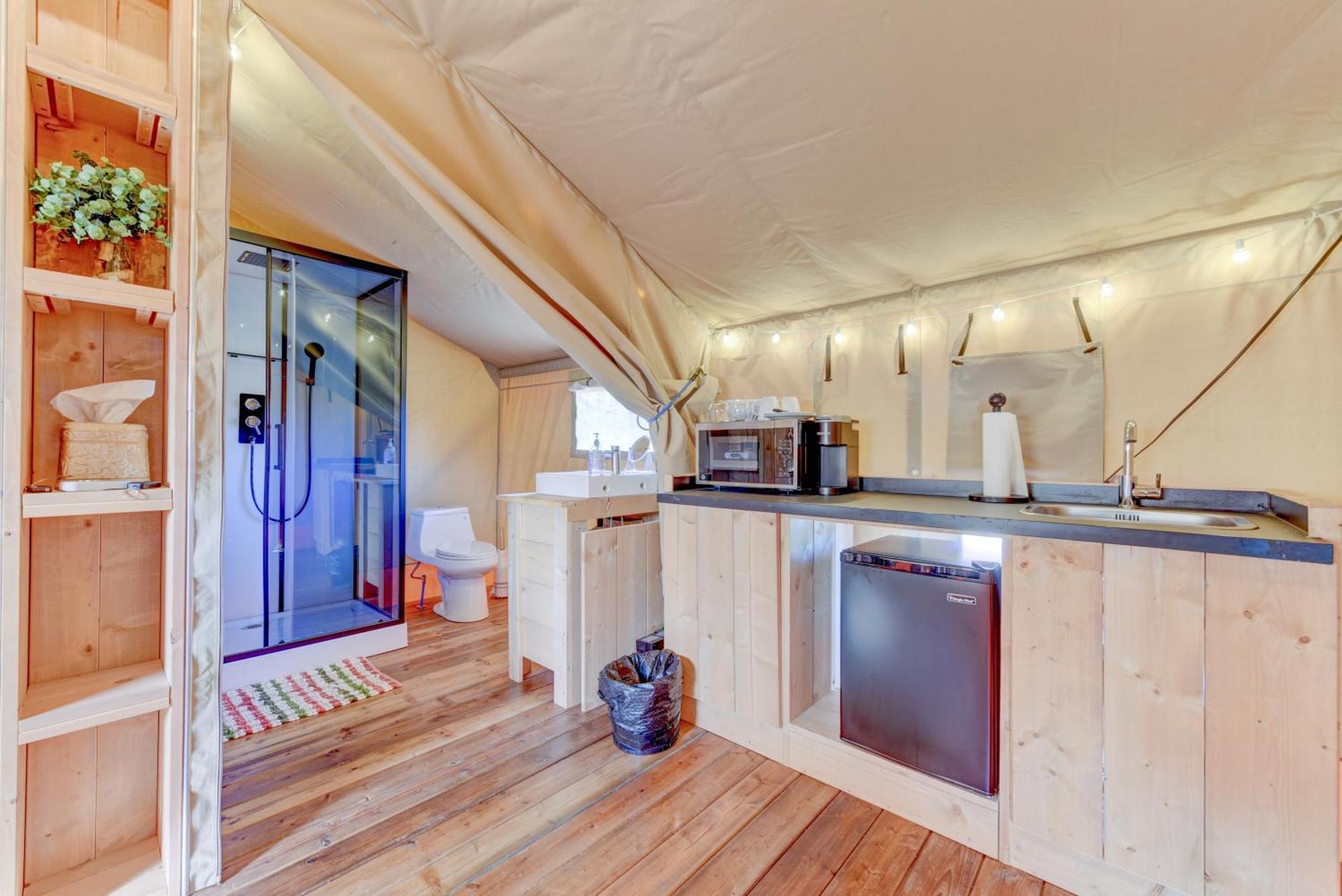 12 Fires Luxury Glamping With Heating #2 Hotell Johnson City Exteriör bild