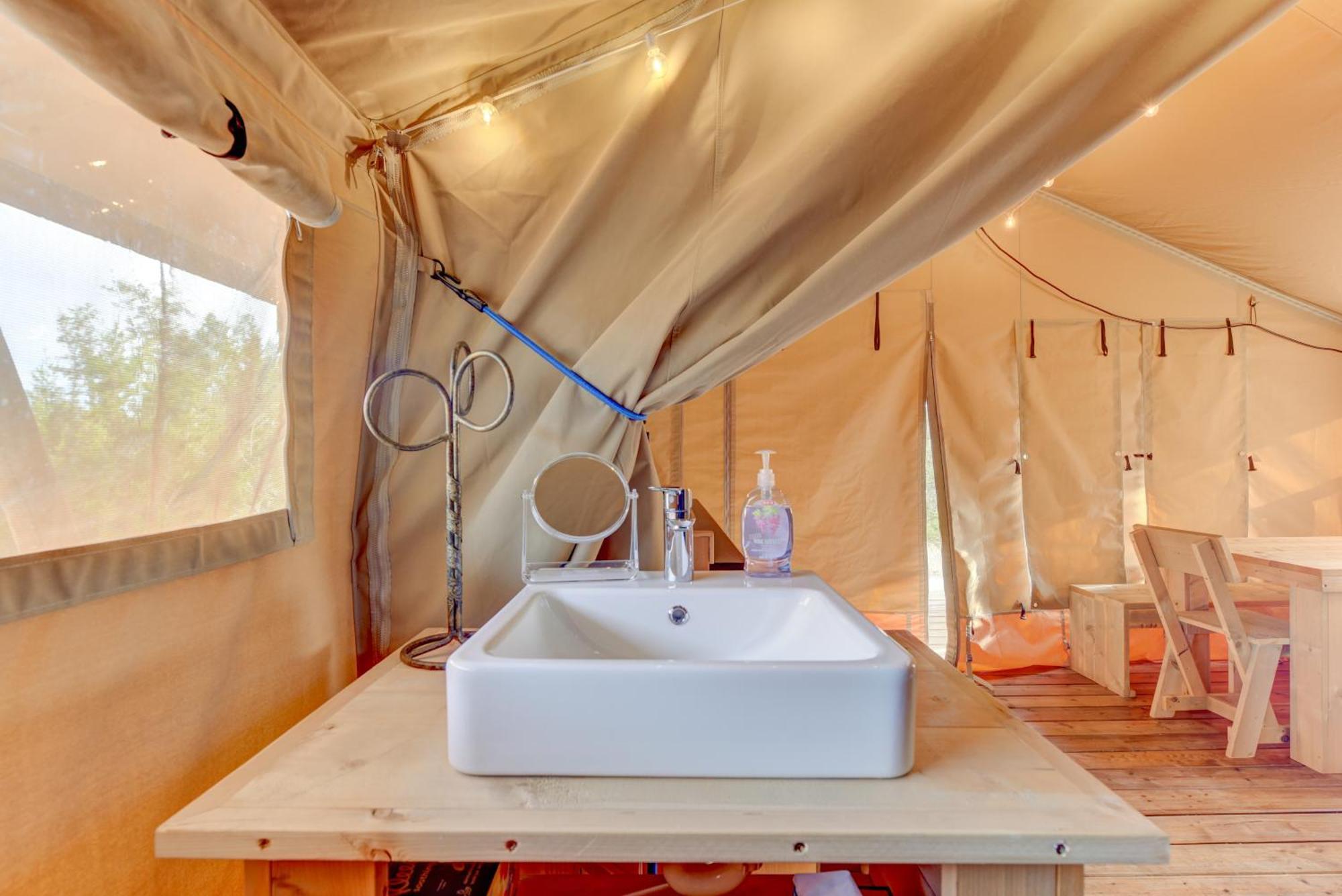 12 Fires Luxury Glamping With Heating #2 Hotell Johnson City Exteriör bild